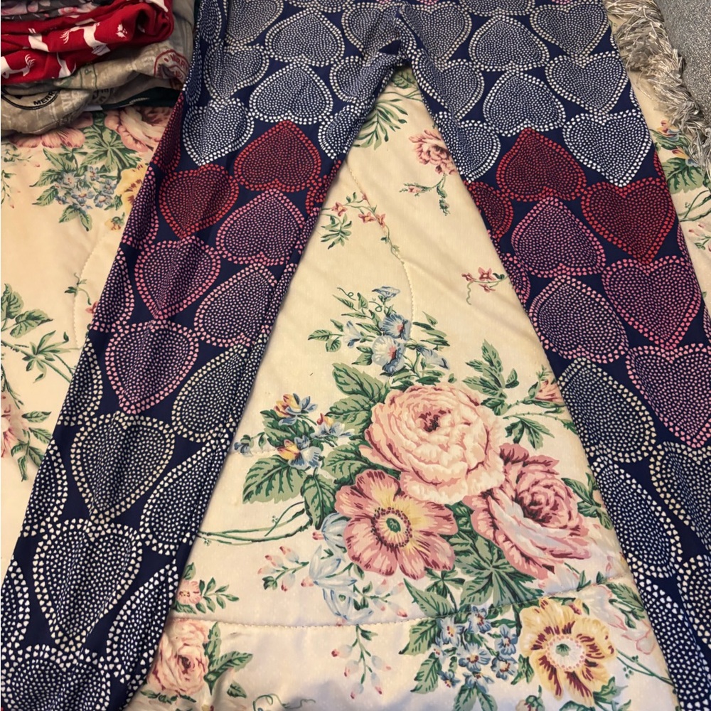 LuLaRoe valentine Blue and Red Patterned Leggings